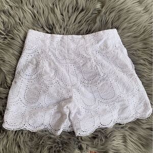 J. McLAUGHLIN Shorts Women 4 White Lined Cotton Eyelet Scalloped hem